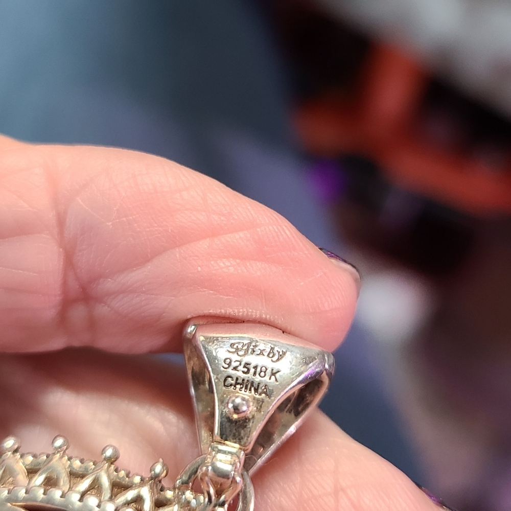 Barbara Bixby pendant - Picture 4 of 4